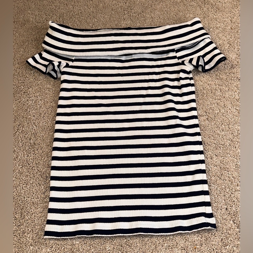 LOFT Striped Off-Shoulder Top. Size M - Picture 4 of 11